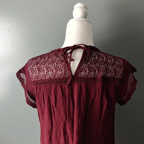 Daniel Rainn Burgandy Blouse with Crochet Detail - Picture 4 of 4